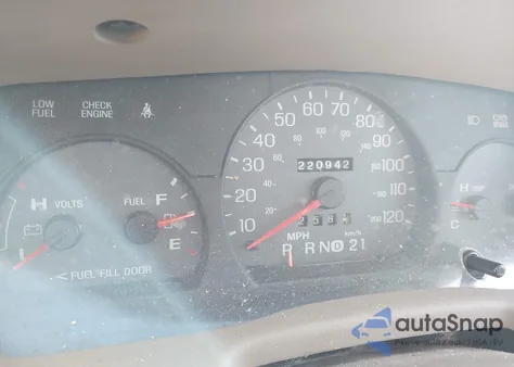 2005 Mercury Grand Marquis Ls/Lse z USA, uszkodzony, nr VIN 2MEFM75W55X643620